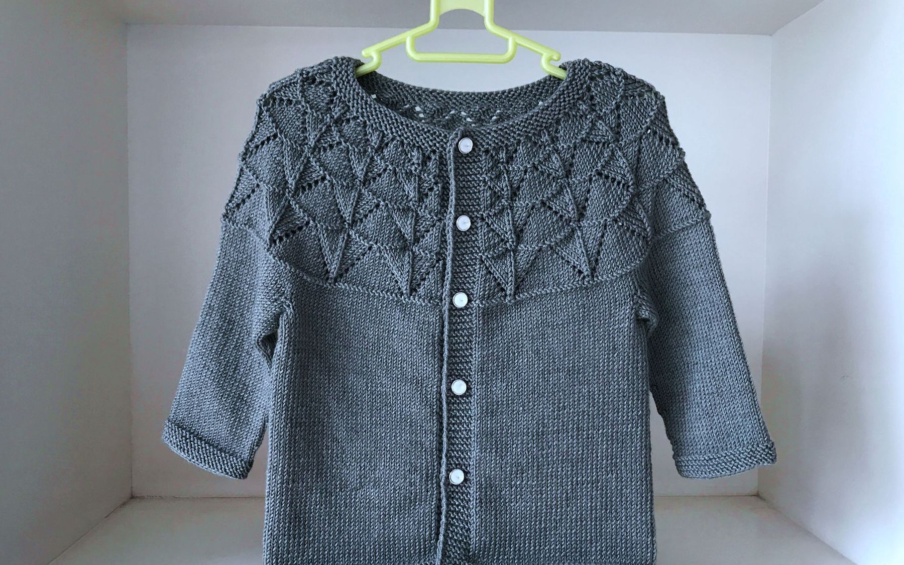 轻描编织儿童圆肩开衫自上往下编织简单漂亮