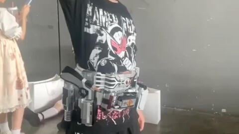 穿着zio的衣服戴着最强的delta喊着faiz的名言做着kabuto的动作最后大声喊道俺は赛q骑士覚えどけ 哔哩哔哩