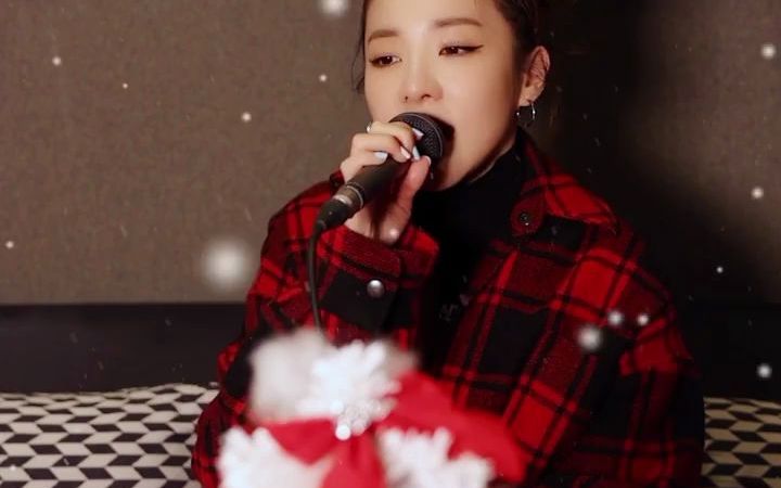 [图]【DARA】211220 达拉唱The First Noel