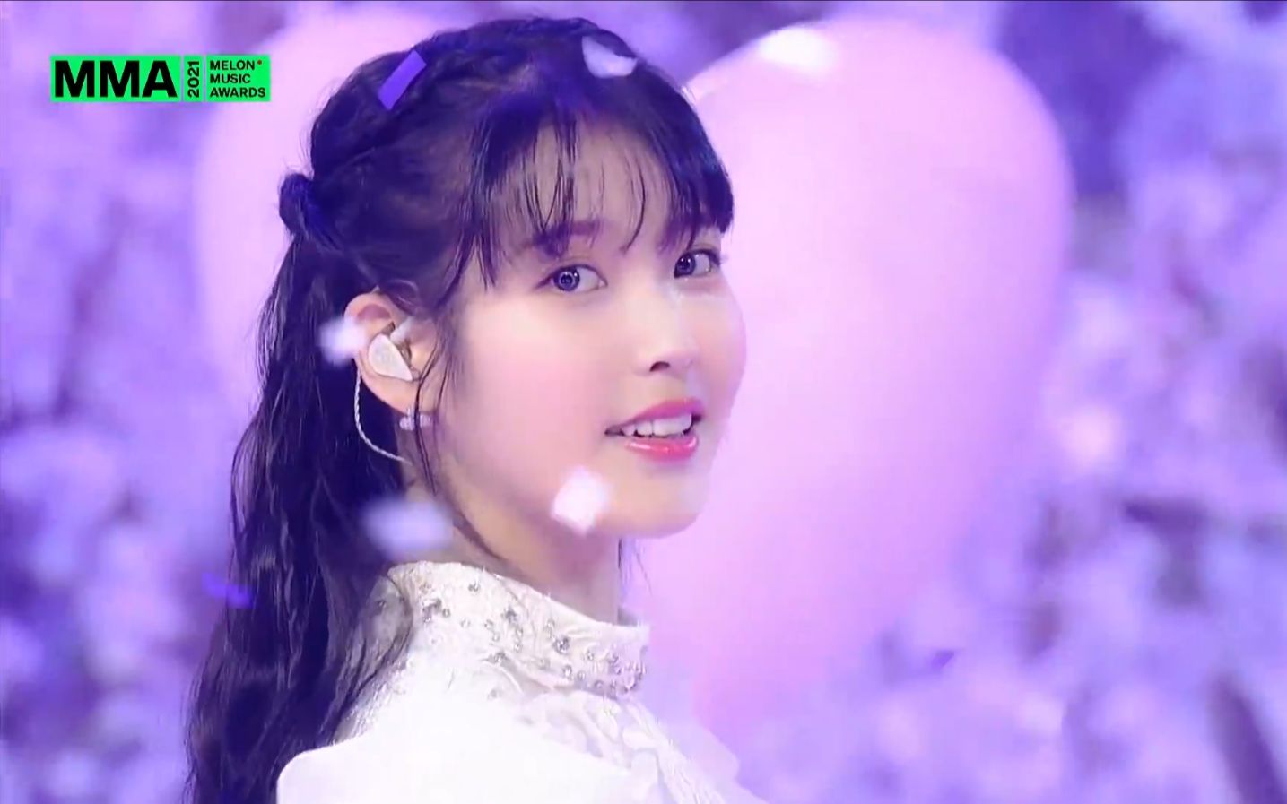 [图][MMA 2021] IU - Lilac