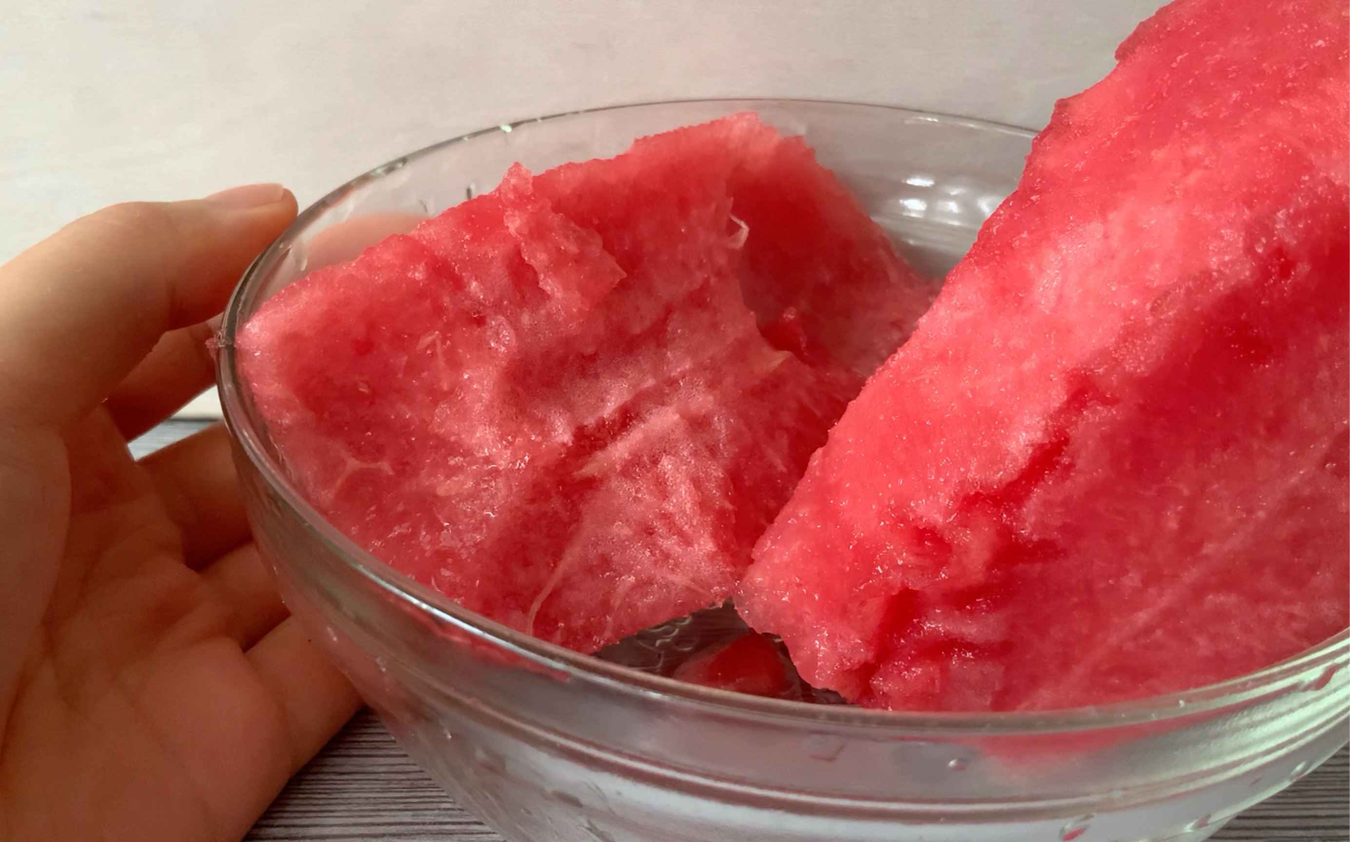 【食物白噪音】炎热夏天闷在家里独享超甜大西瓜最最中间的一大块!