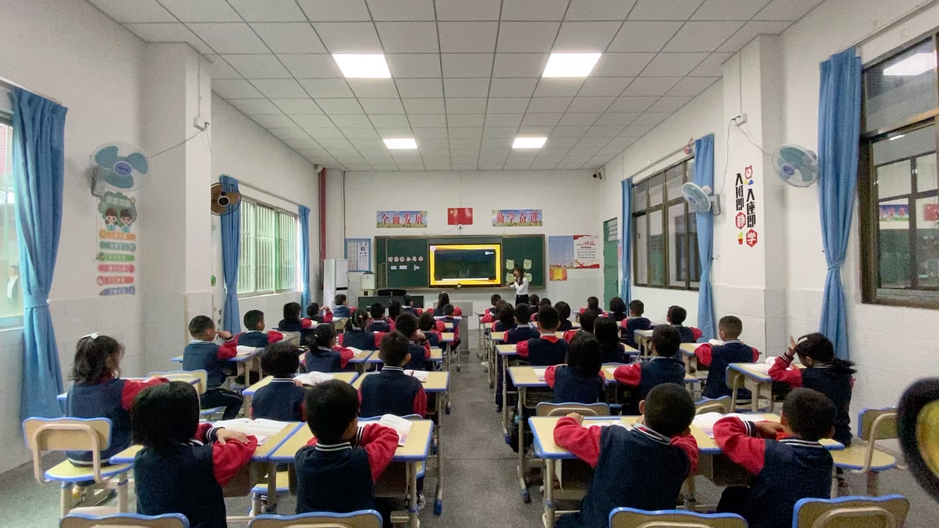 [图]54号一年级《时间像小马车》小学组