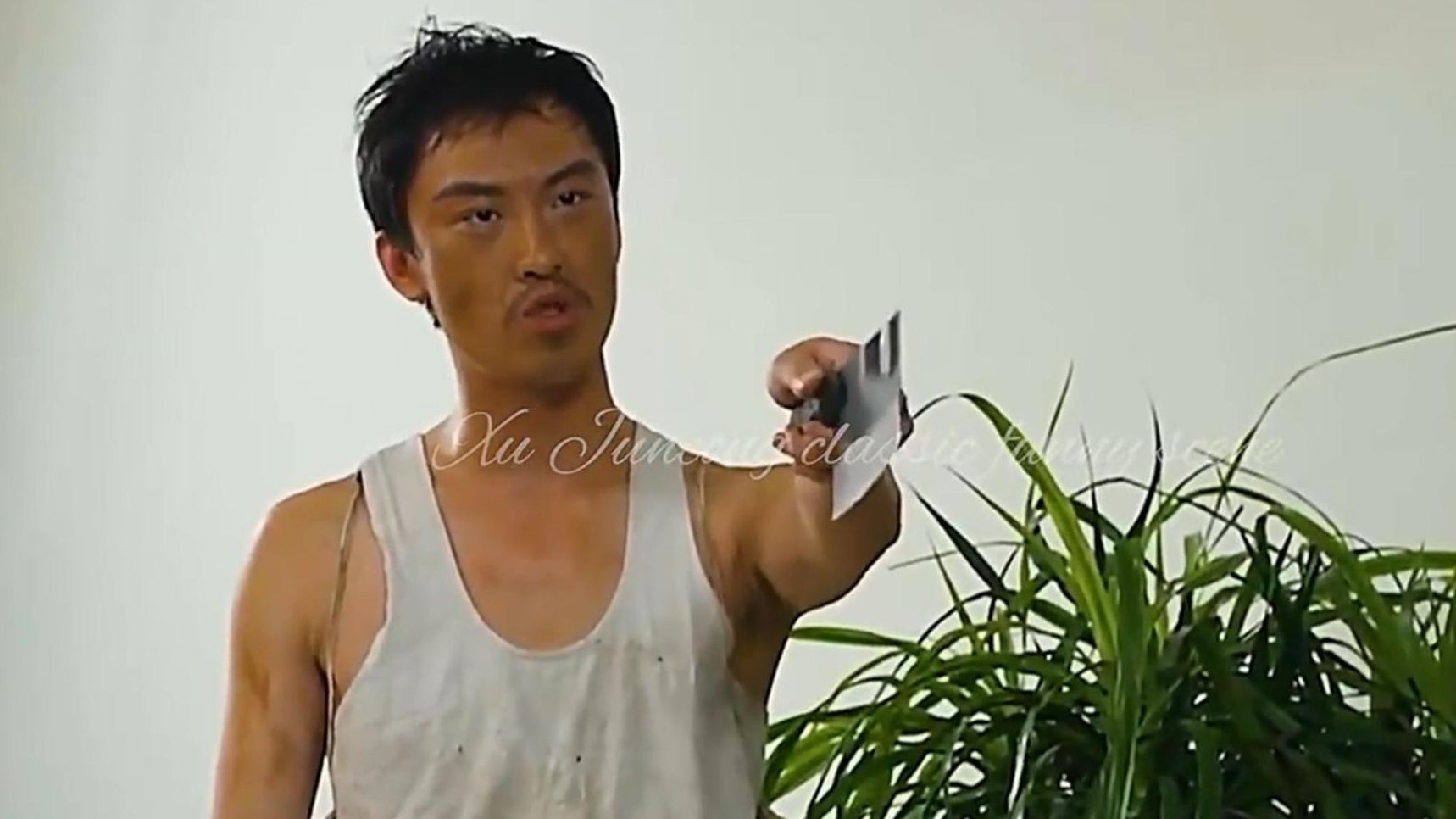 刘海柱:赶紧给我猫屋里去,别一会儿滋你们一裤裆雪!