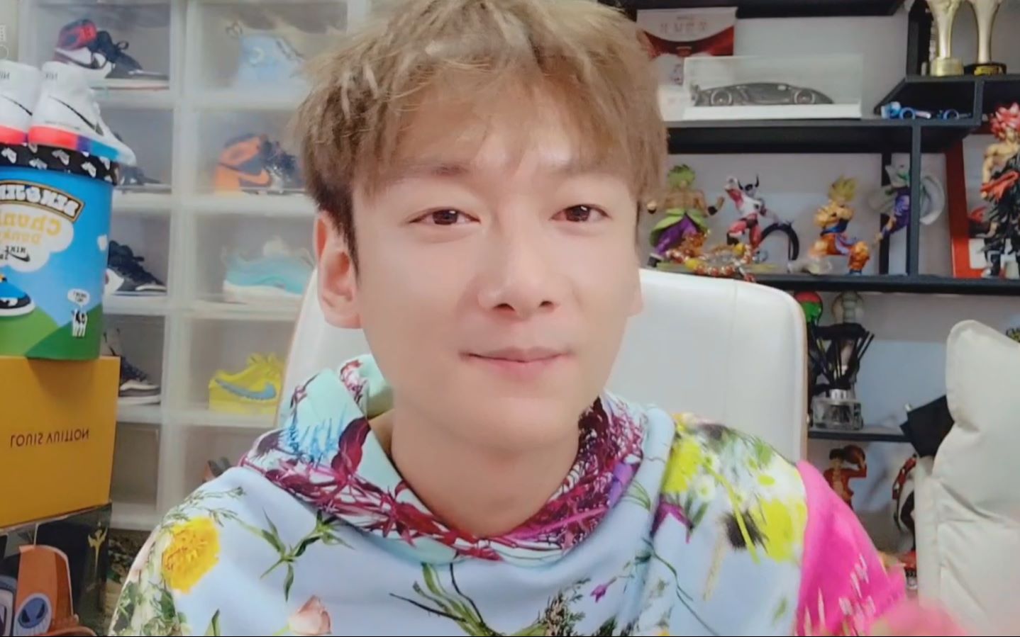 【洋气黄】【蓝光】2020-10-20 虎牙赚钱虎牙花完整版