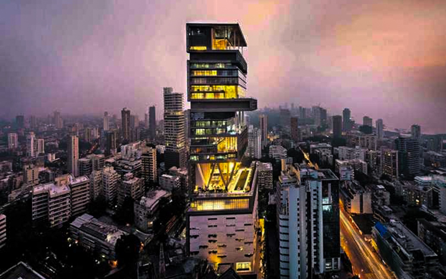 印度行之中国游客深夜探访印度孟买首富大楼一家5口住27层楼600个佣人