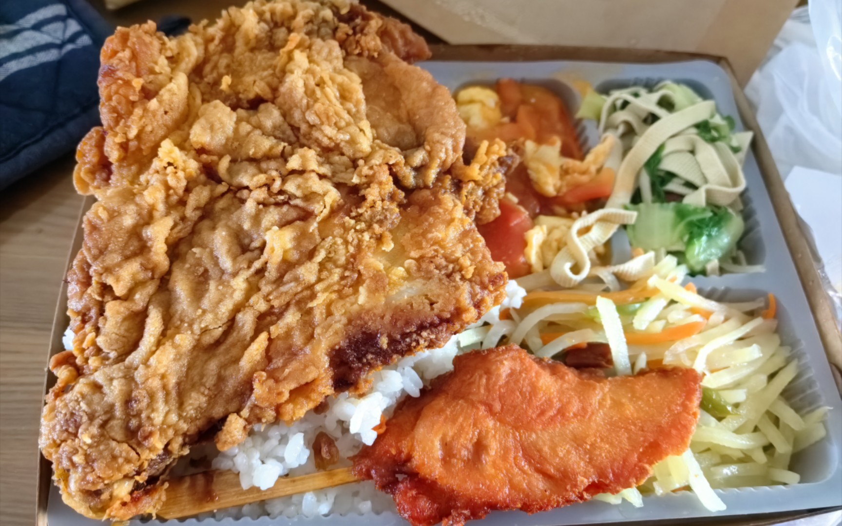 【阿婆便当】阿婆招牌脆皮鸡腿饭便当95959595959595