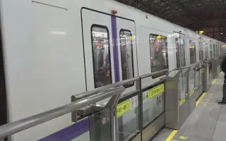 【上海地铁】号线小年短间隔列叛徒包公和奶嘴不间断进出站（叛徒包公对位失败）