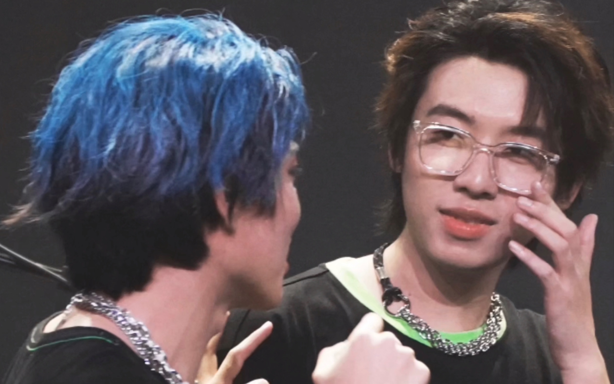 【猩幻】"听说人在笑的时候会第一个看向喜欢的人.