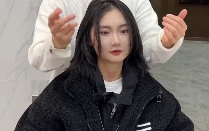 长发t长发t从甜妹变成惹不起的姐姐烫发长发