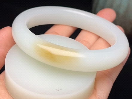 和田玉糖白玉手镯59口径 天然红糖 糖色纯美 白度好 密度高 肉质细腻