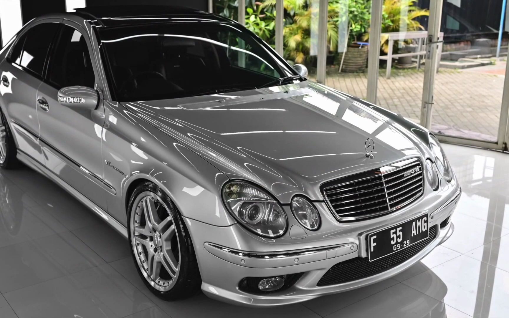 [油管搬运] 奔驰 w211 e级 e55 amg 精洗_哔哩哔哩_bilibili