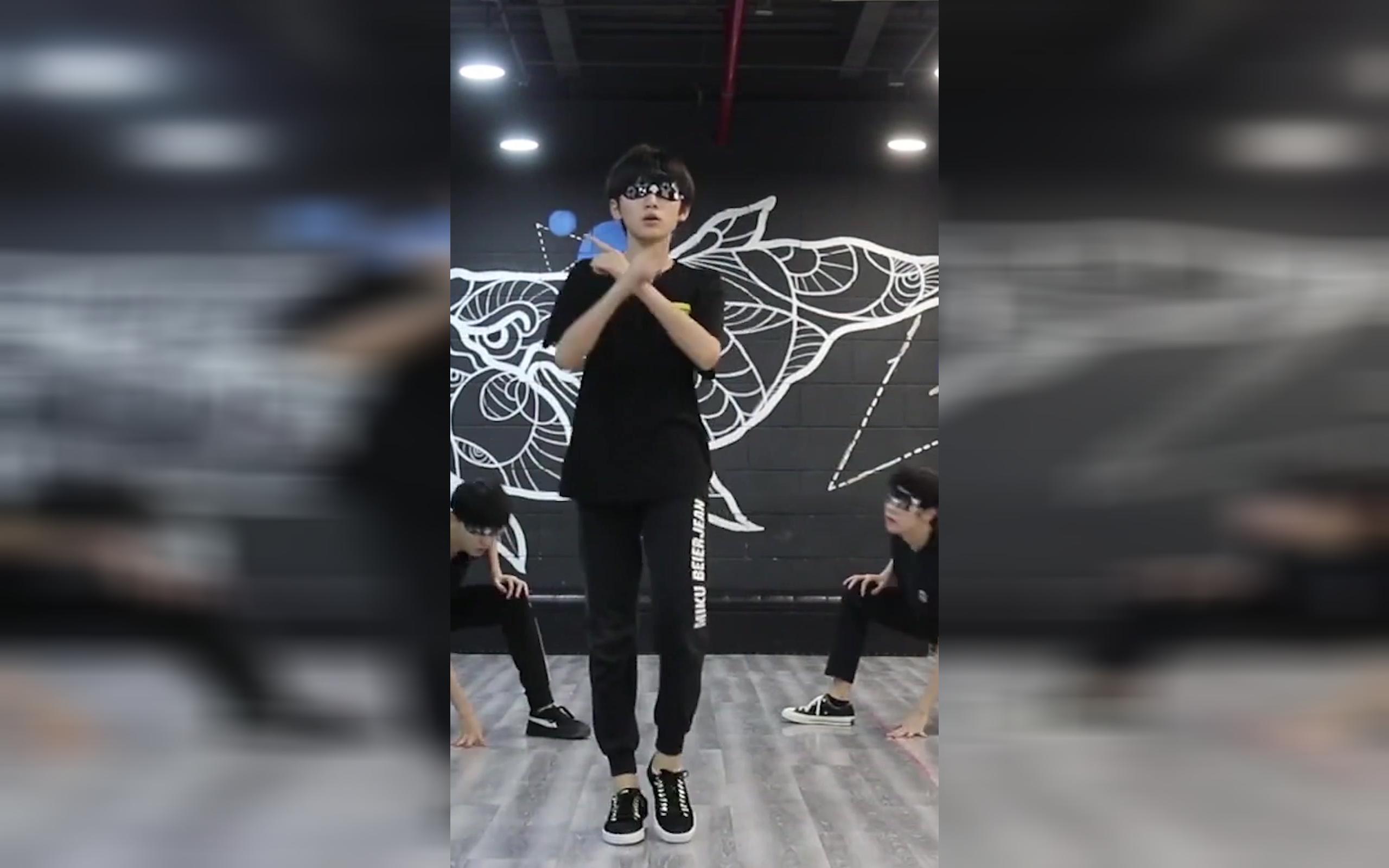 宋亚轩tyt台风少年团wakeup闭眼版练习室focus宋亚轩