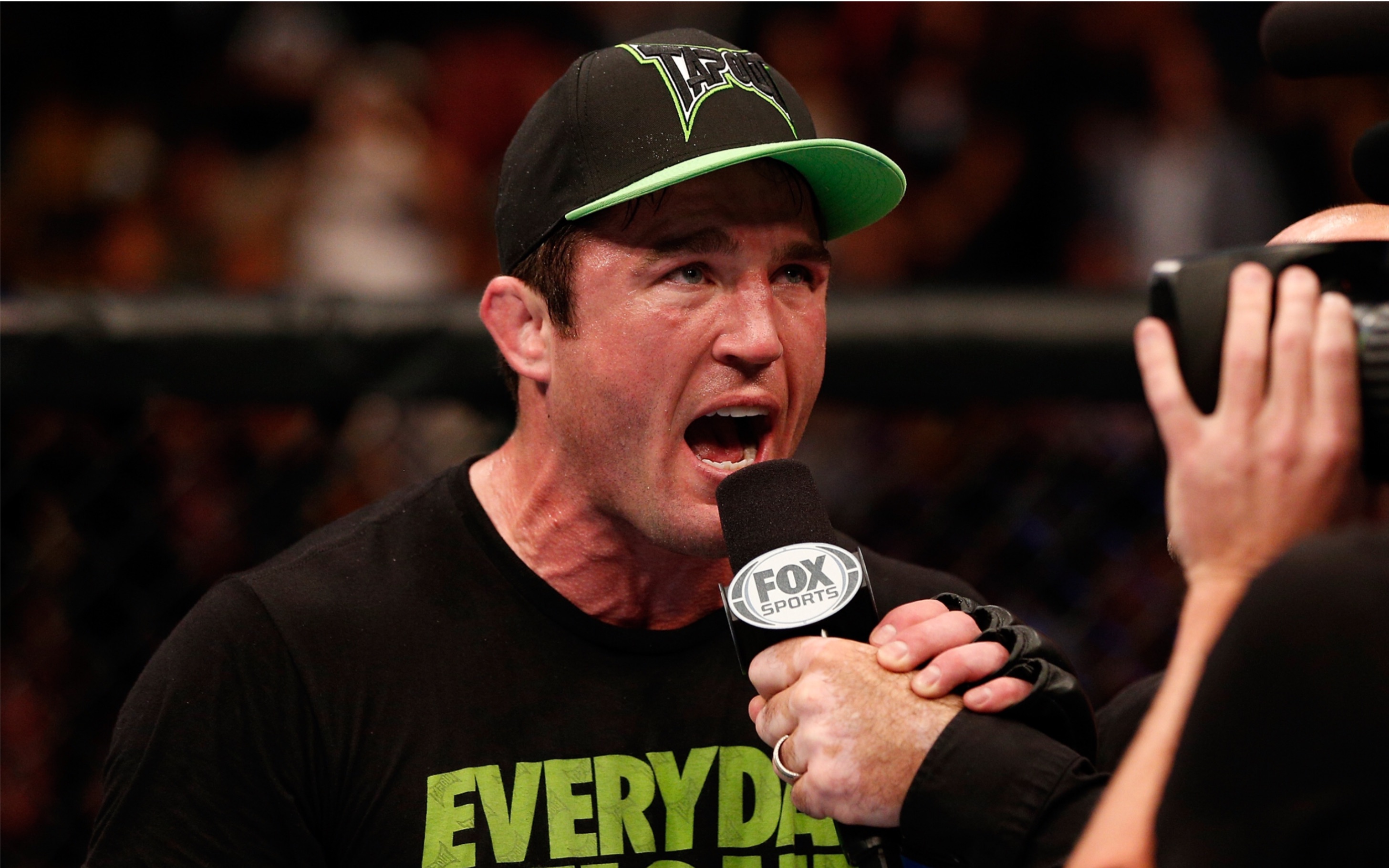 【八角笼采访】ufc历史上的今天:松恩狂喷席尔瓦【影像回顾】_哔哩