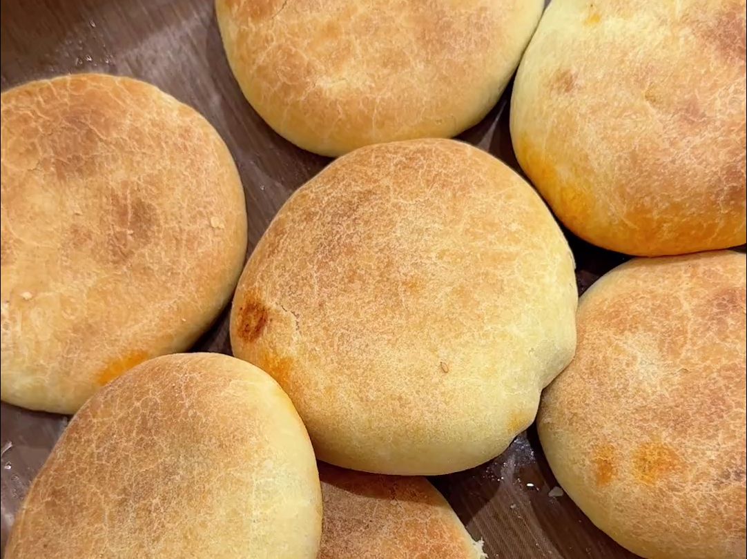 复刻了千呼万唤的香辣鱿鱼馅的麦多馅饼