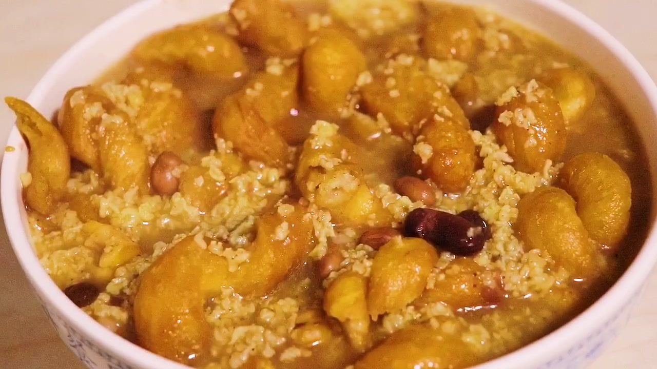 武威最火的米汤油馓子,三代人的传承,每天顾客排队等着吃_哔哩哔哩