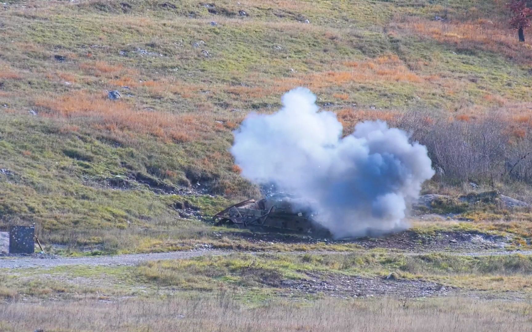 美军测试at4 反坦克导弹