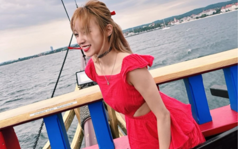 【gidle】宋雨琦ins更新|好久不见的红裙宝宝