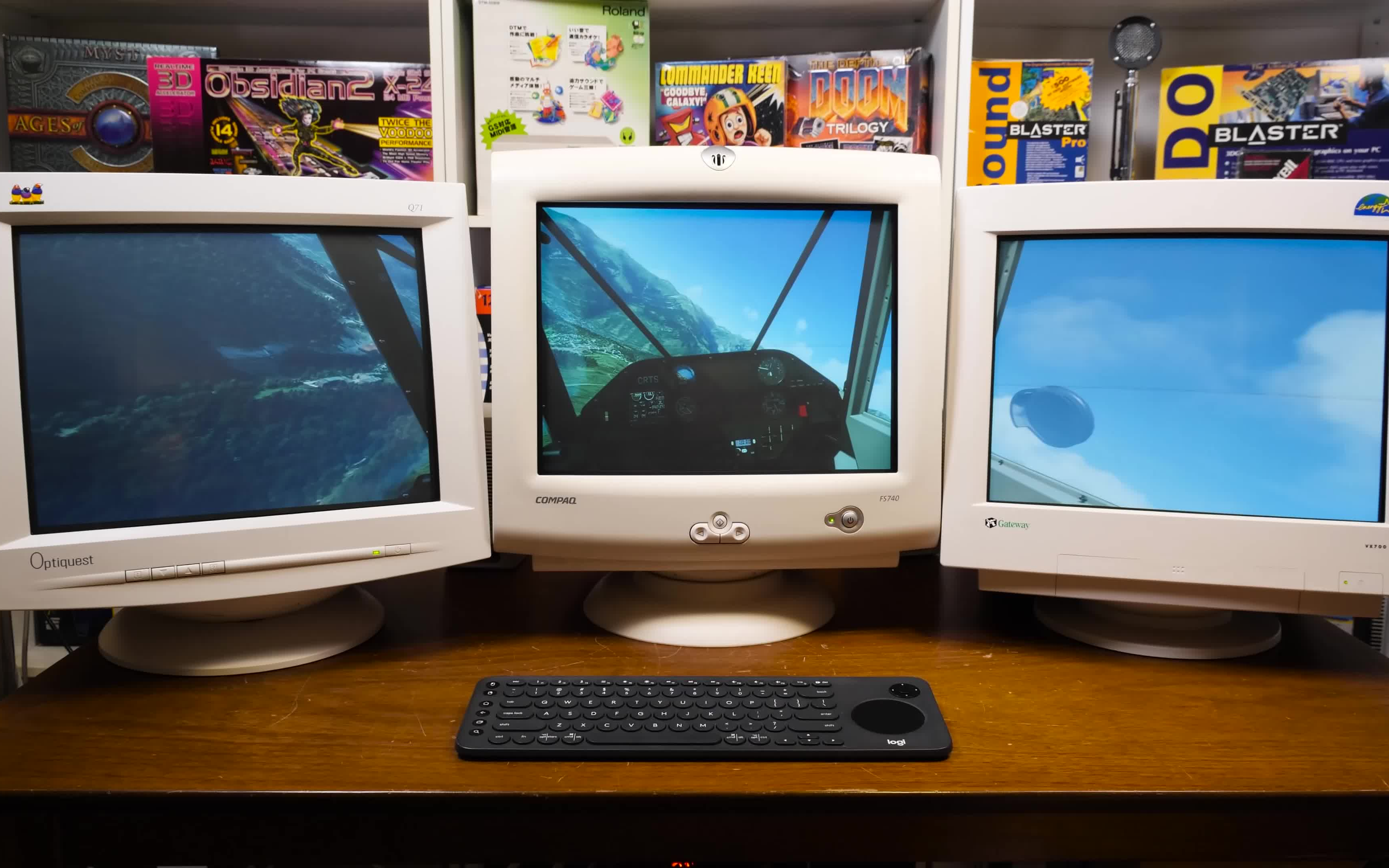 用三台老式crt显示器玩微软模拟飞行是什么感觉