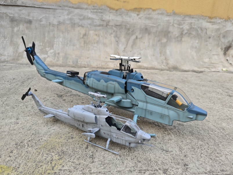 ah-1w眼镜蛇直升机