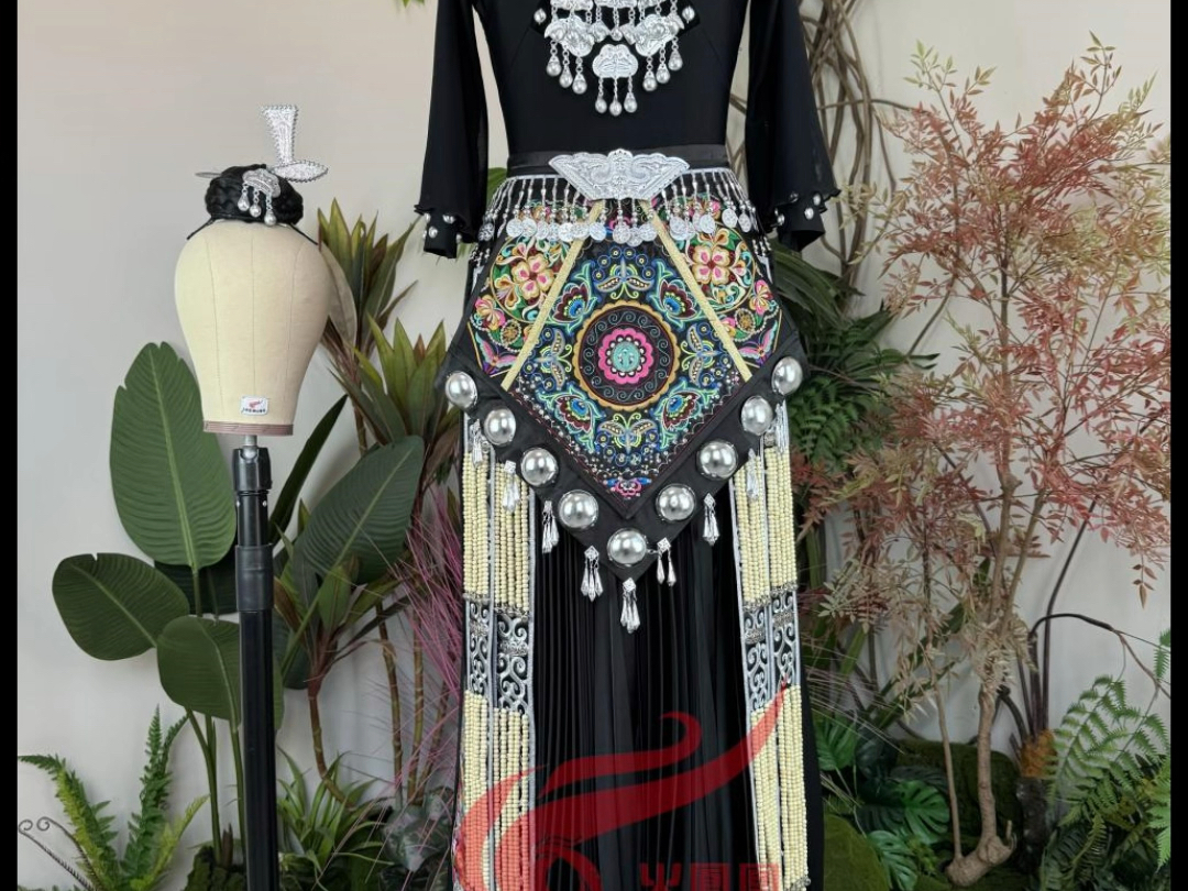 民族民间苗族山顶舞蹈服装头饰