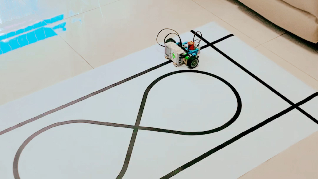 乐高ev3巡线练习01_哔哩哔哩 (゜-゜)つロ 干杯~-bilibili