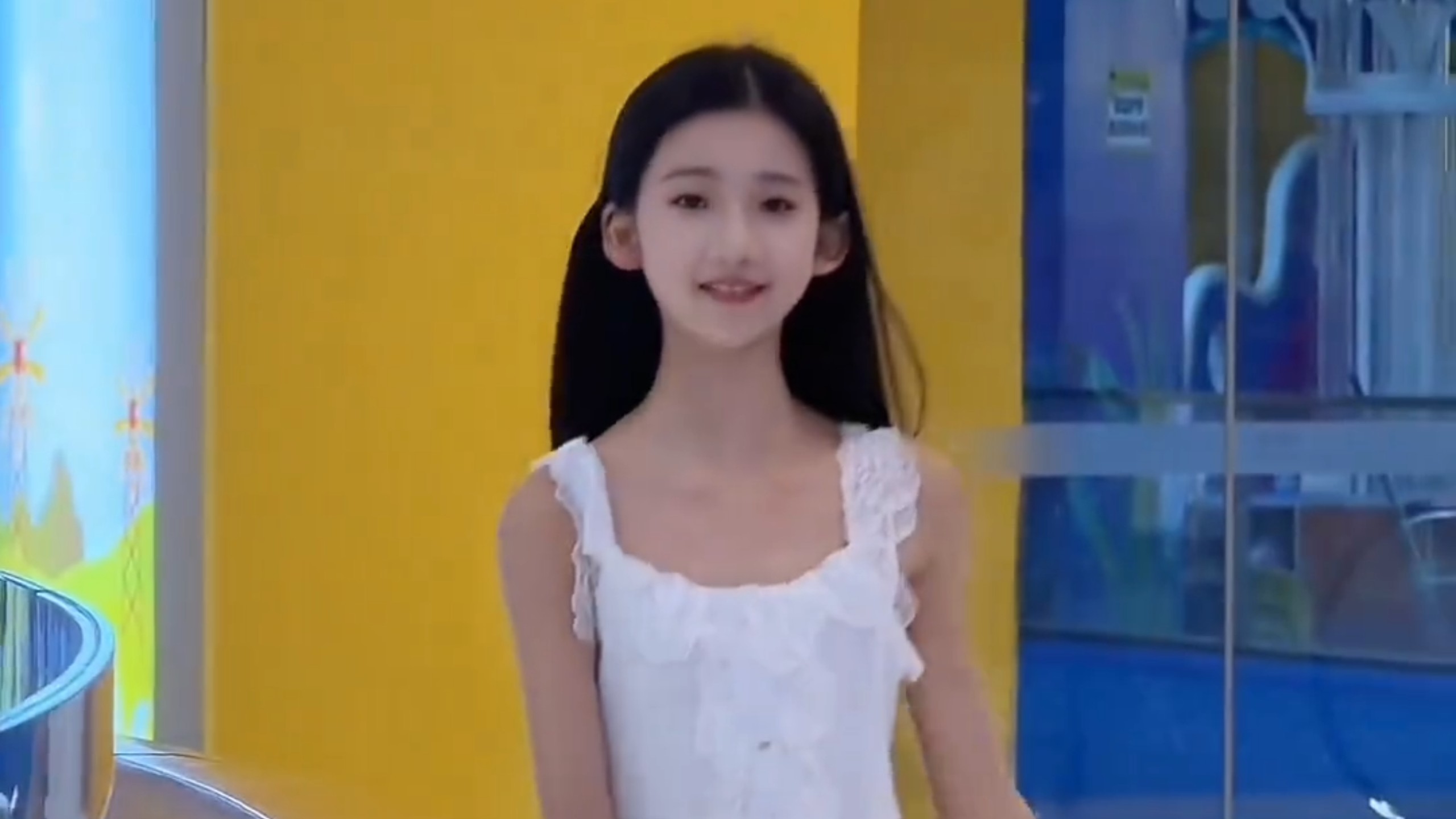 少儿模特小学生日常随拍#骗你生女儿# #氛围感#