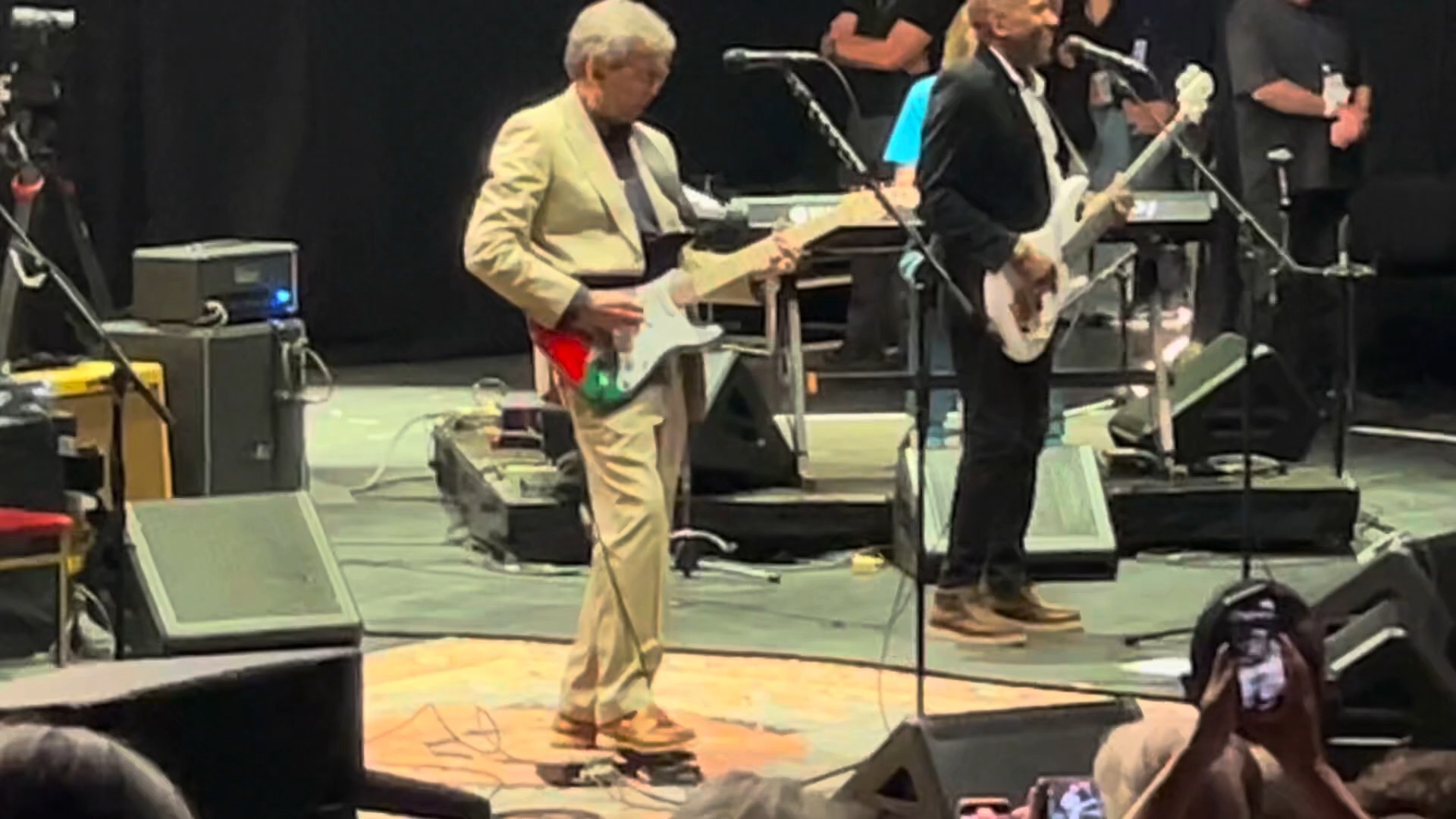 埃里克·克莱普顿《before you accuse me》2025英国