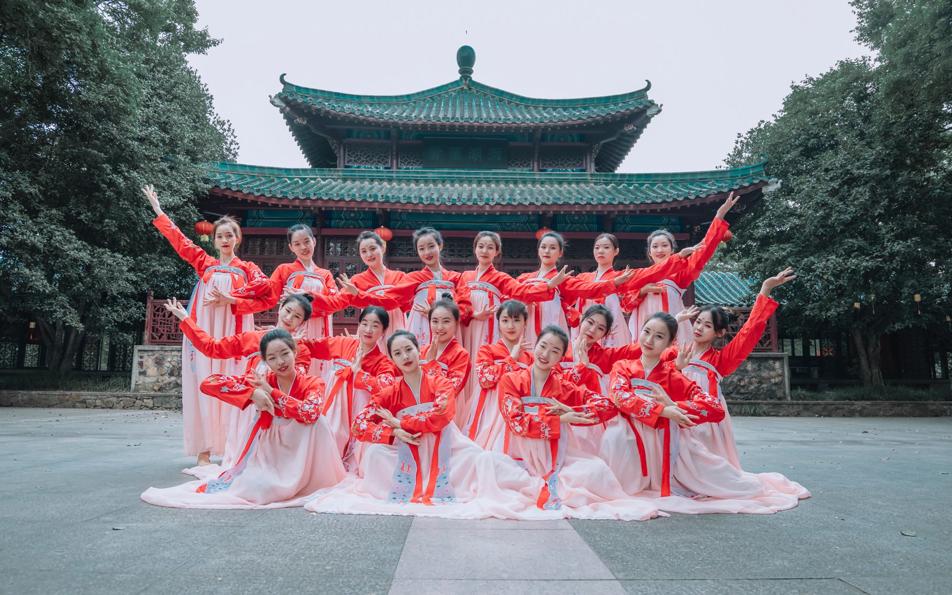 单色舞蹈汉服妹子78爱殇东宫78原创古典舞年会必火古风舞蹈