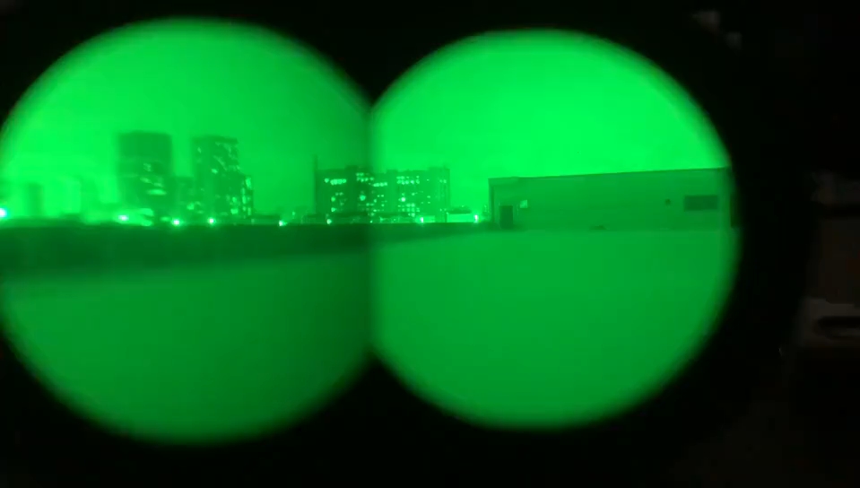 18特战四目红外微光夜视仪 #上热搜 #微光夜视仪