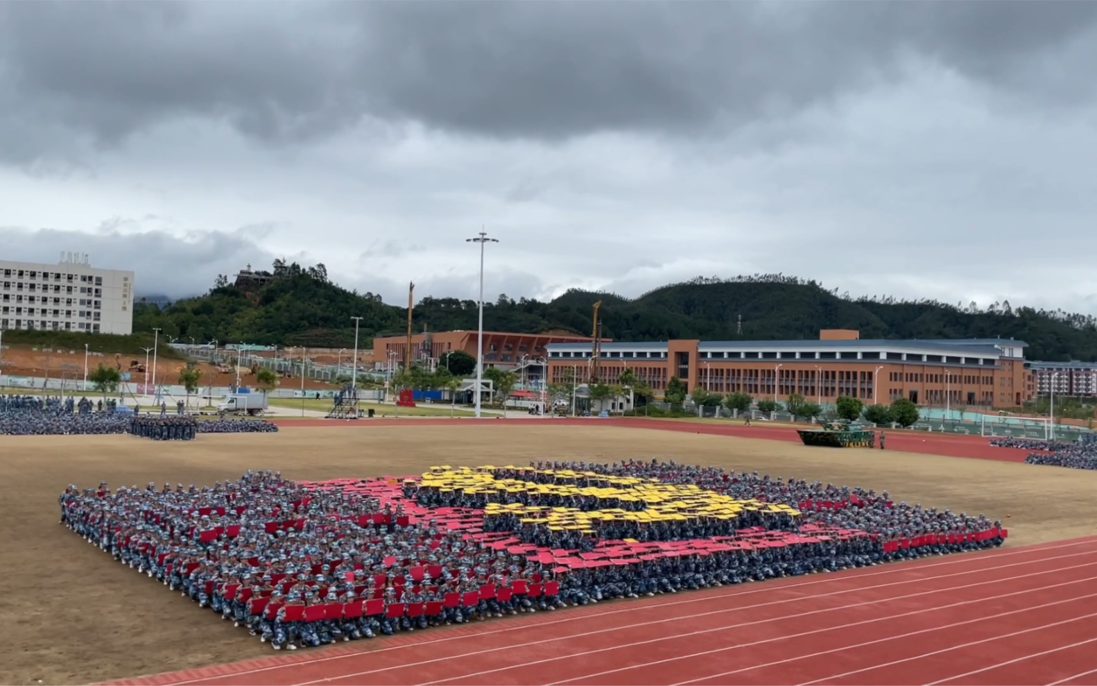 广东科贸职业学院2021级新生军训哔哩哔哩bilibili