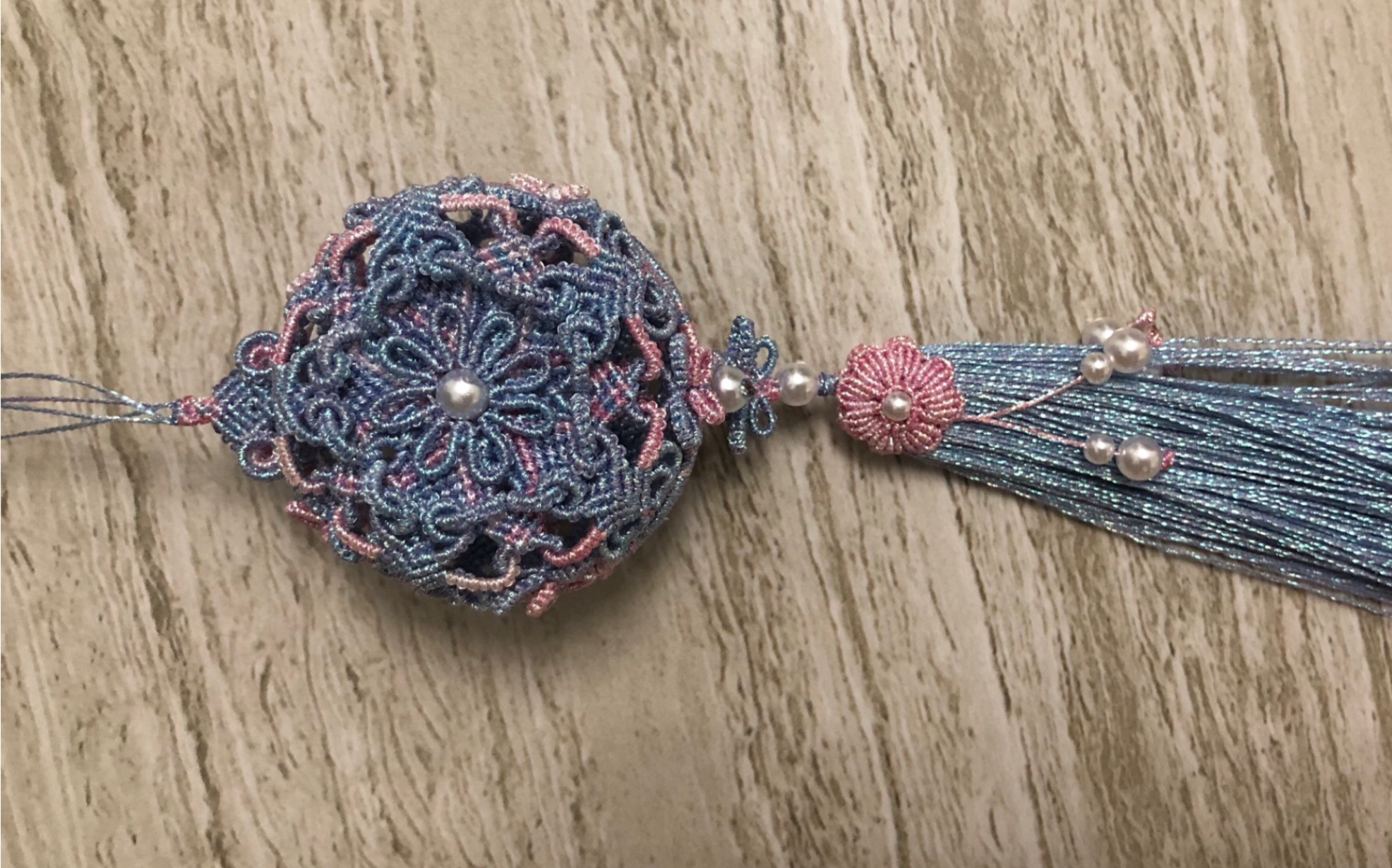 蝶恋花手工编织香囊挂饰,球径5厘米