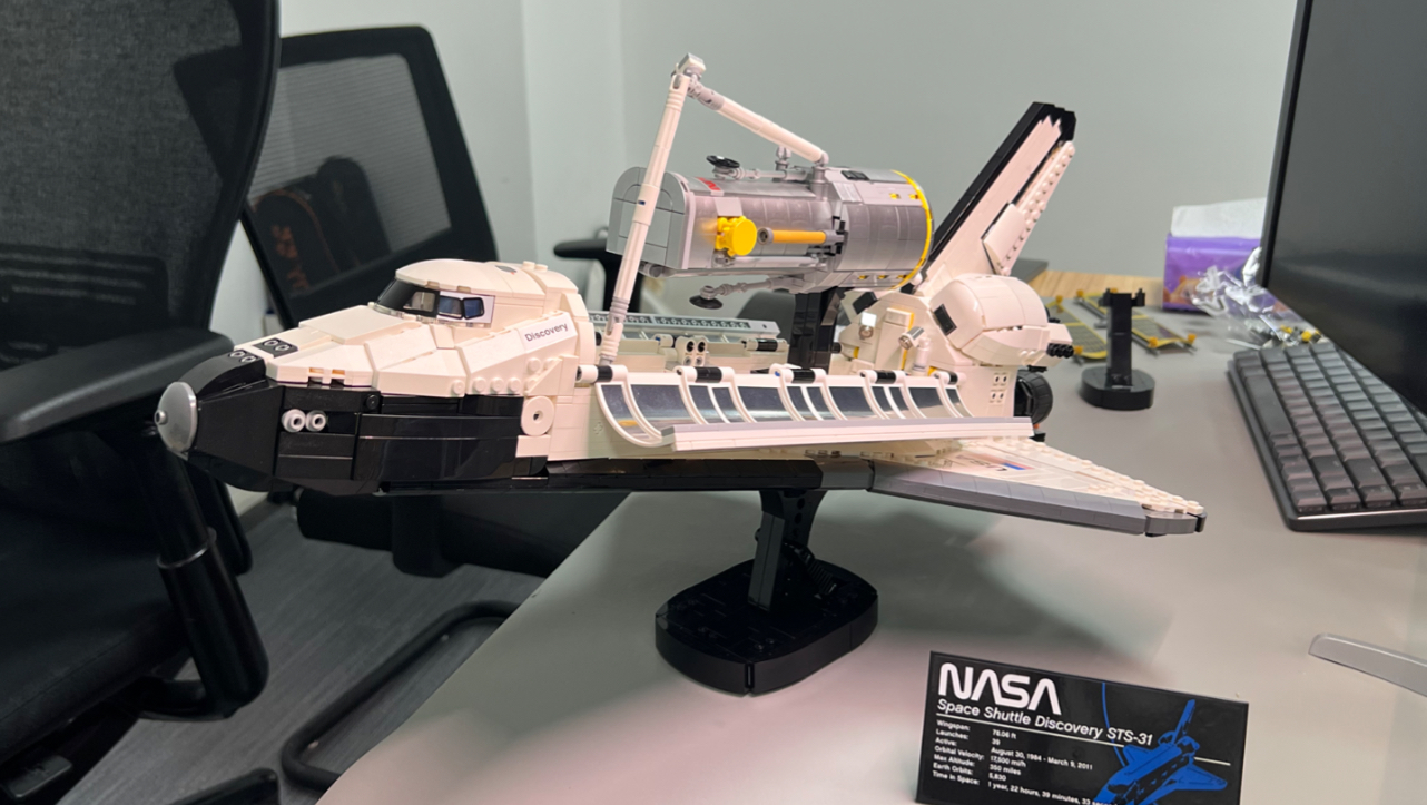 乐高10283发现号