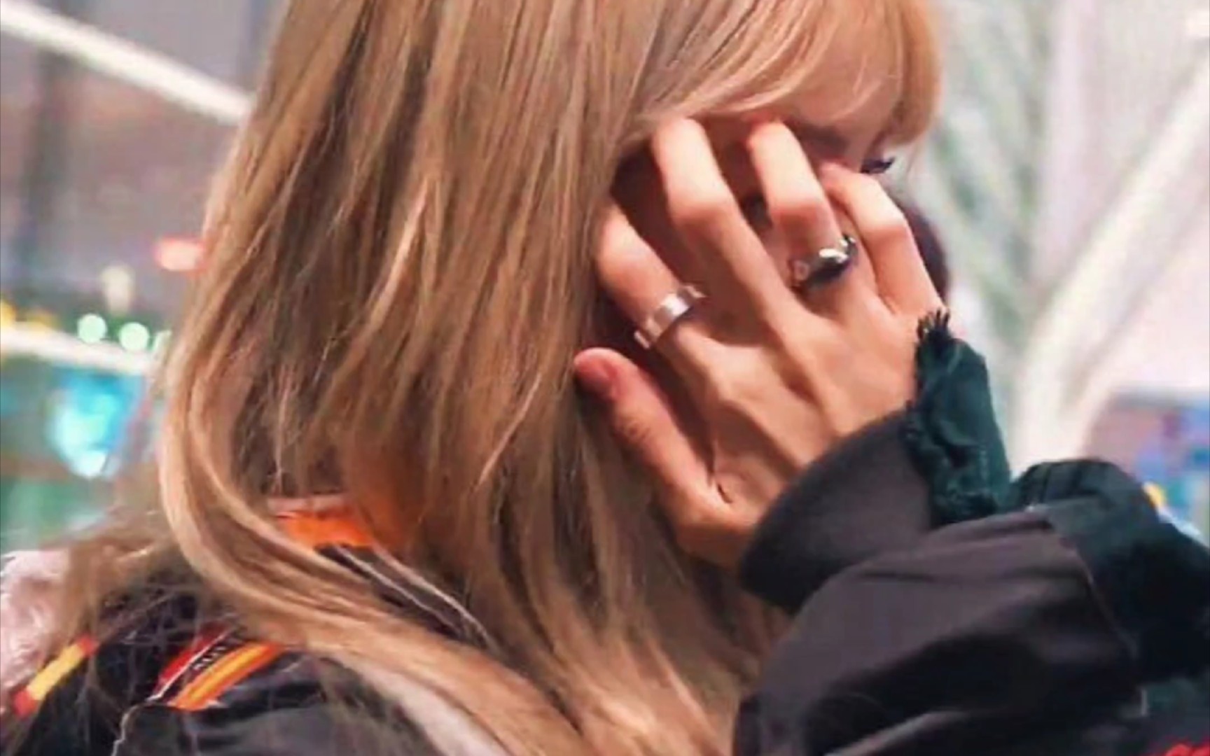 lisalalisa的手是一绝啊让我们来看看辣梨的手