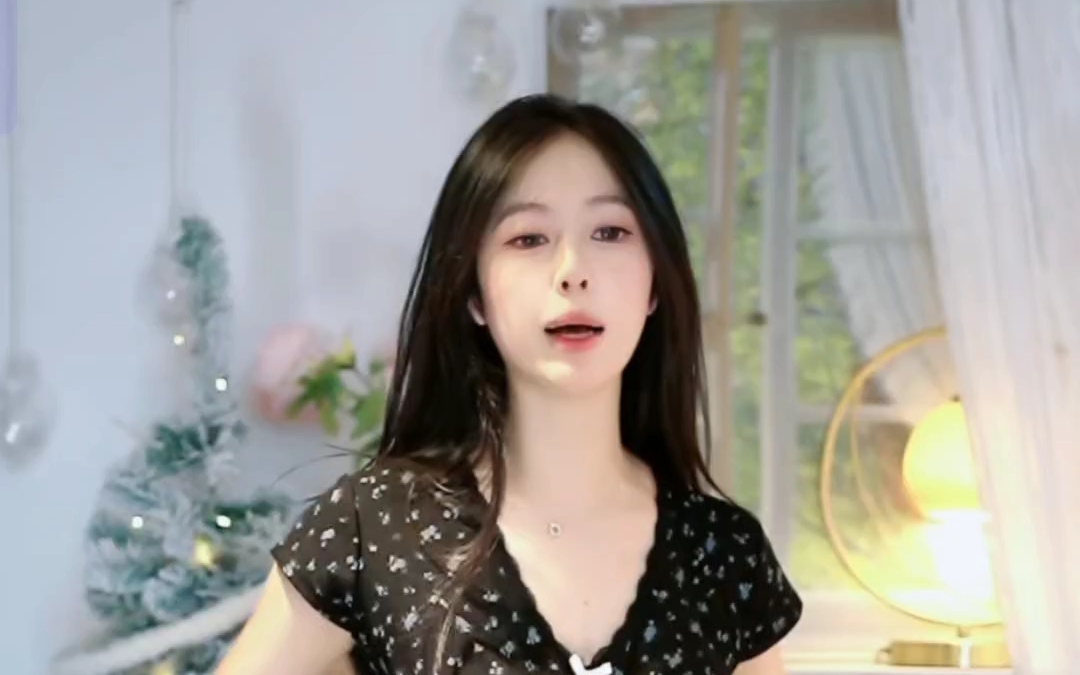 抖音_饺子味的莎莎丶热舞.