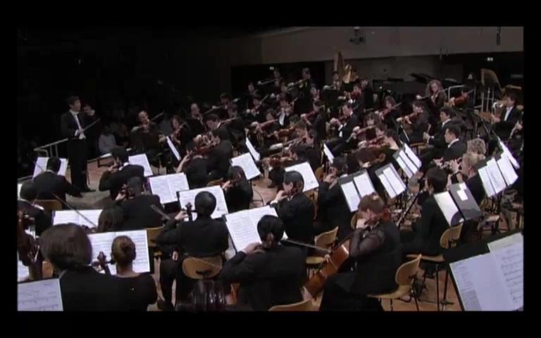 [图]【周龙】鼓韵The Rhyme of Taigu Singapore Symphony Orchestra, Lan Shui 水蓝