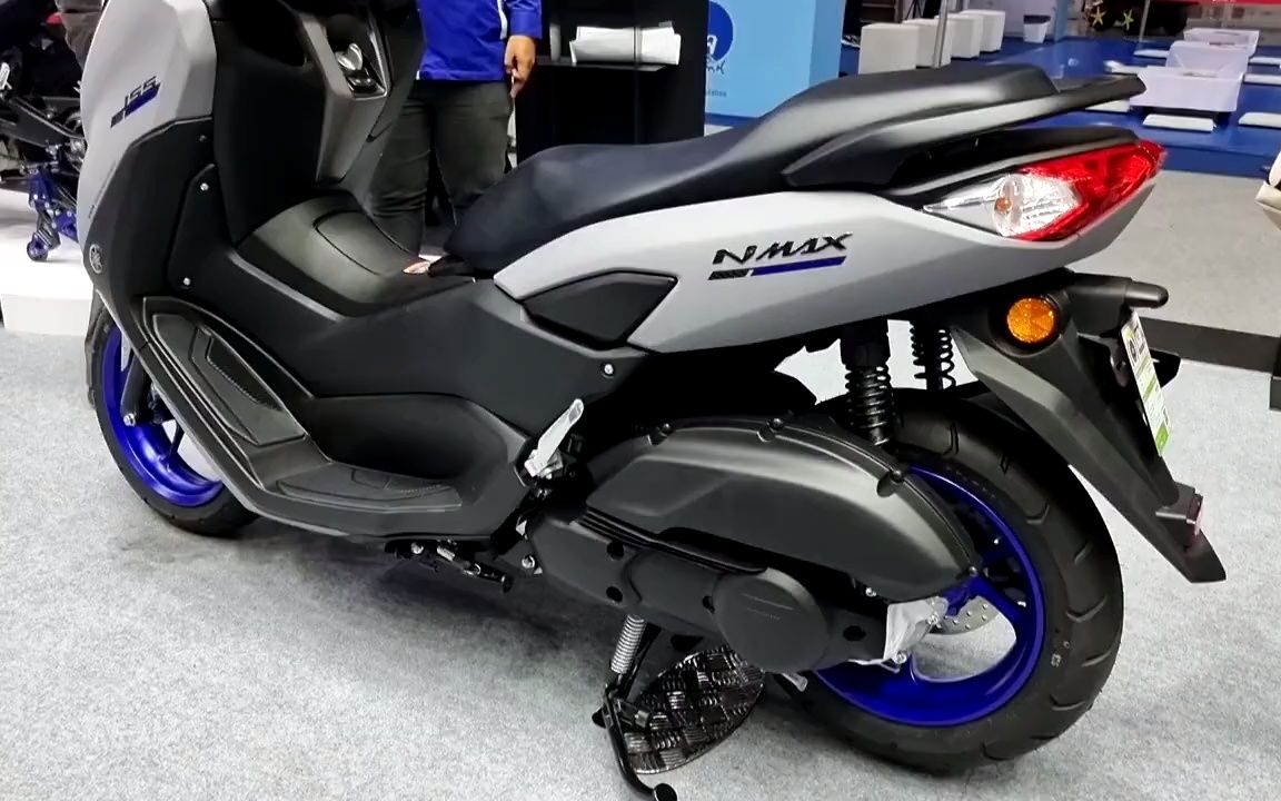 2022款雅马哈踏板车nmax155静态体验太帅气了