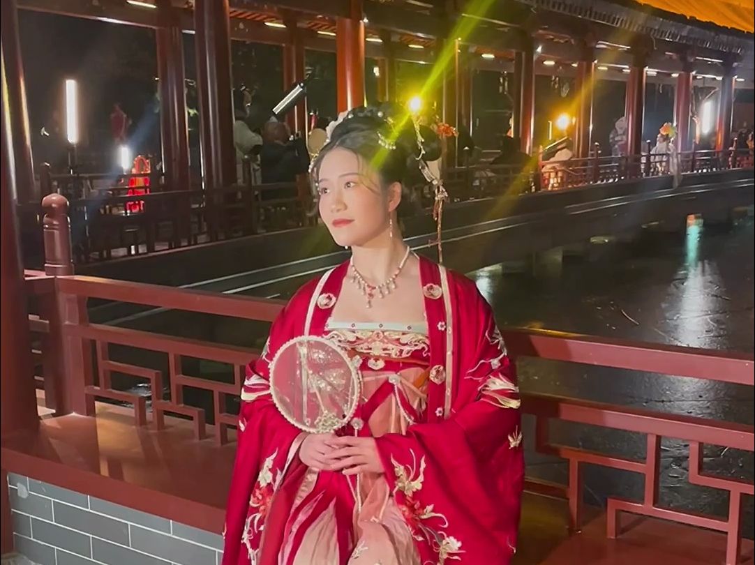 美国小姐姐第一次汉服跟拍vlog~那天好冷啊76