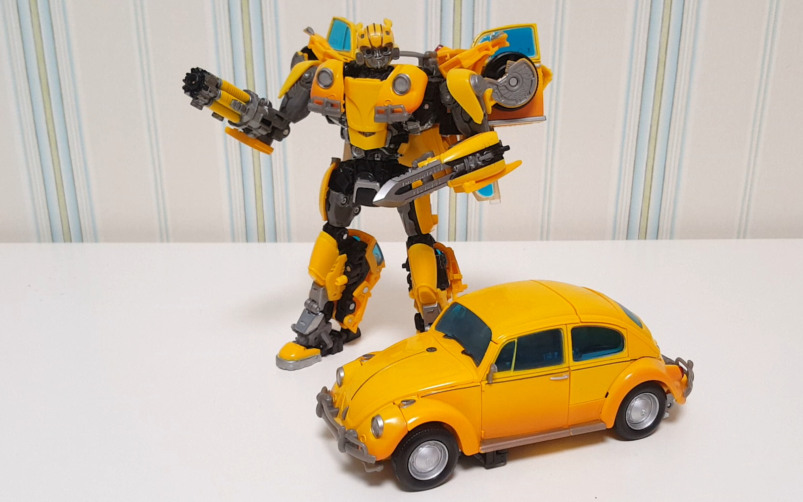 孩之宝tt变形金刚mpm07大黄蜂