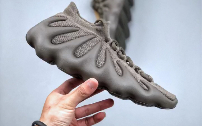 阿迪yeezy 450"大地灰棕" 单季销量no.