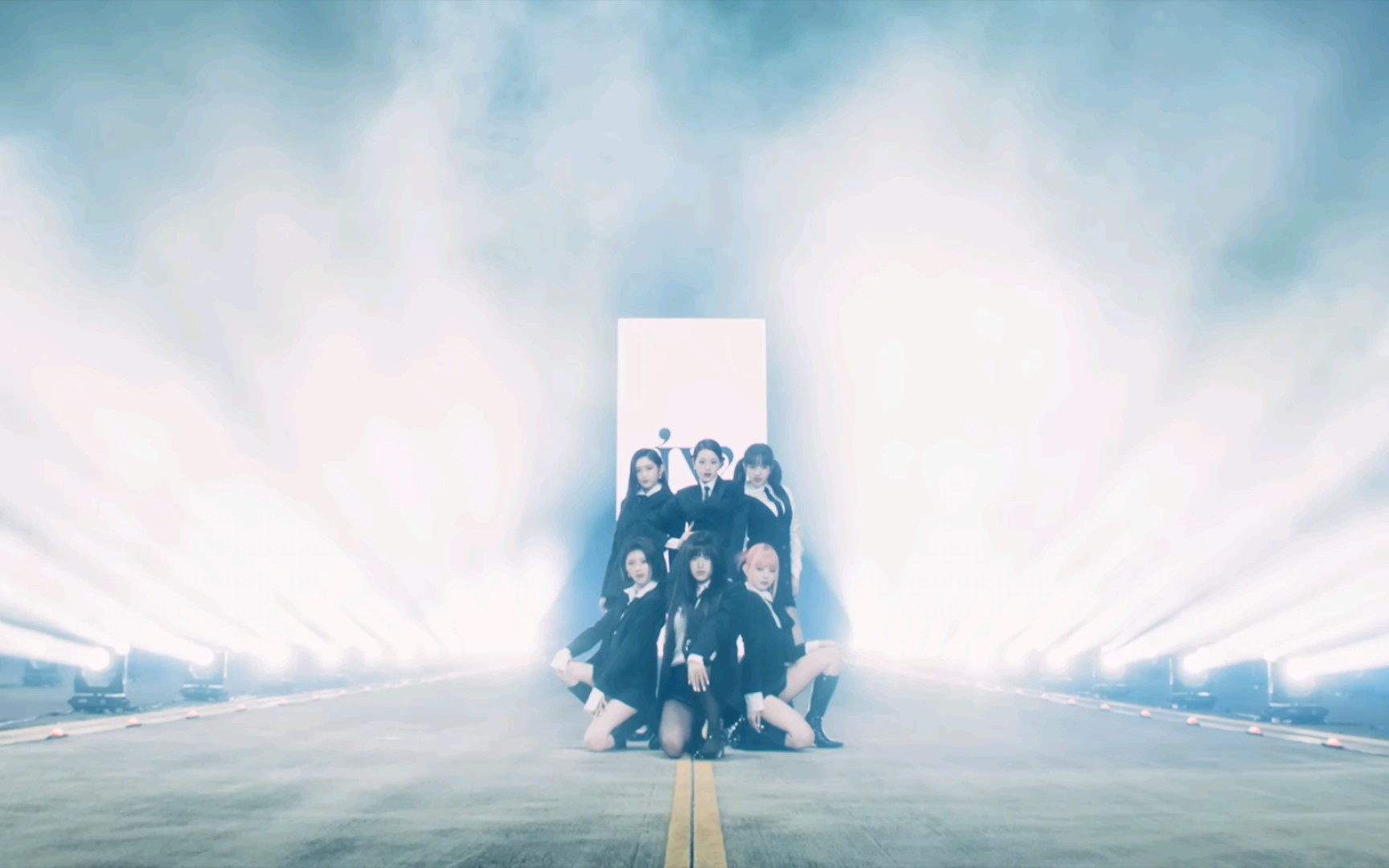 IVE lanza un lujoso vídeo musical para su nuevo single 'I AM' | Cultture