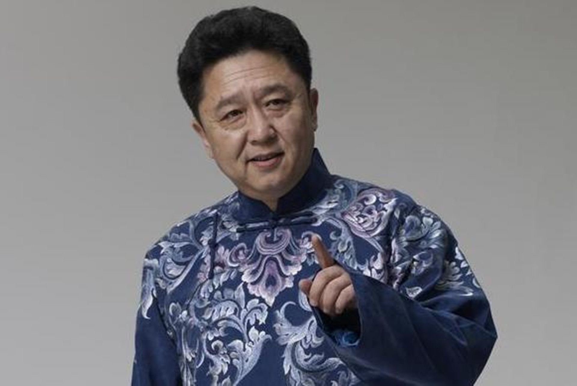 相声皇后于谦要跳槽50多要换工作德云社弟子发声揭露真相