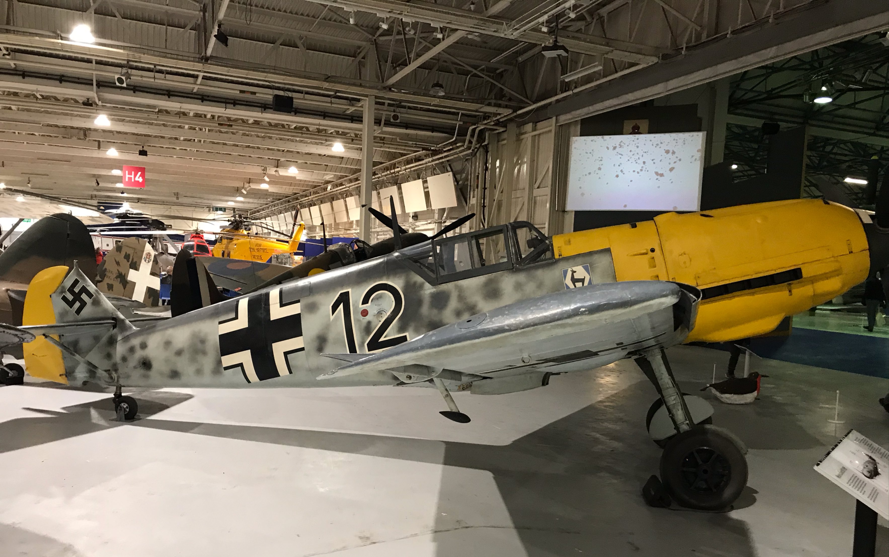 【博物馆实拍】由六架飞机残骸组装而成的德制bf-109e战斗机