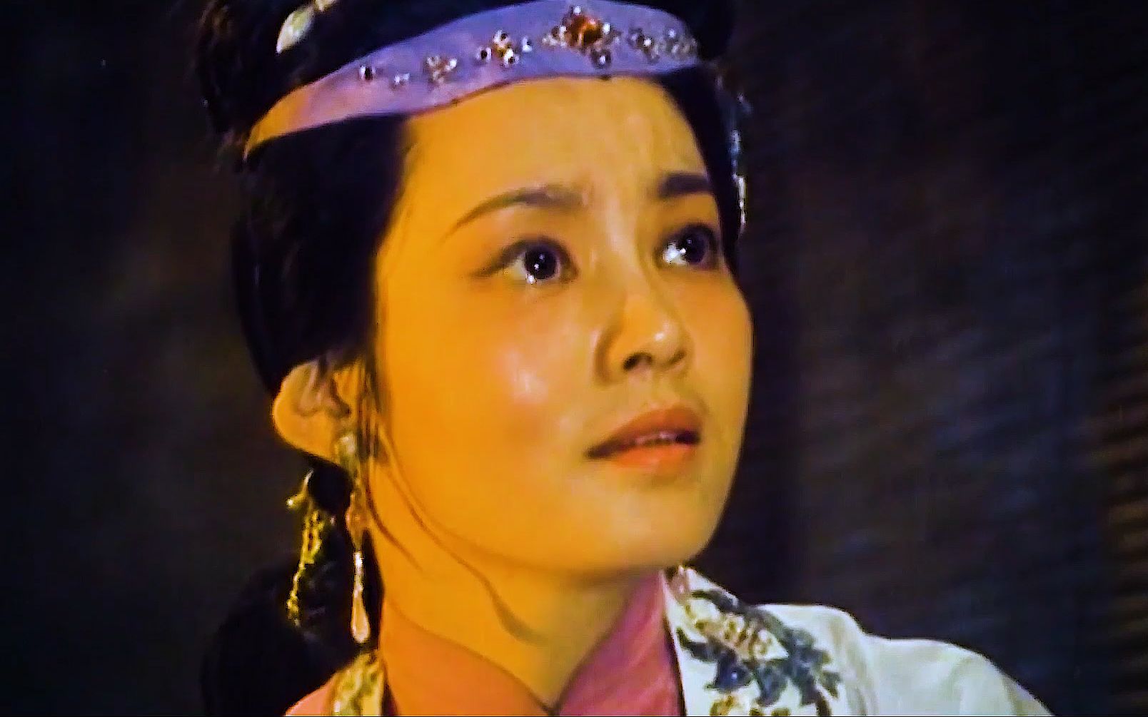 [图]1981老电影《杜十娘》电影原声插曲《笼儿不是鸟的家》演唱：朱逢博