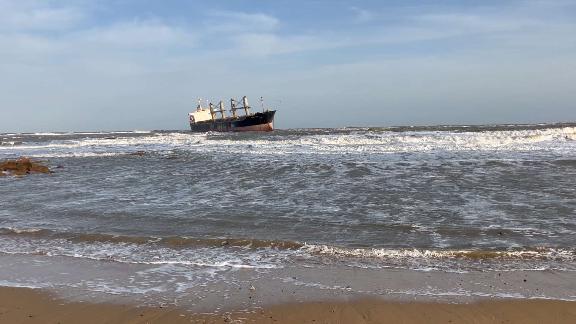 布鲁维斯号搁浅巨轮