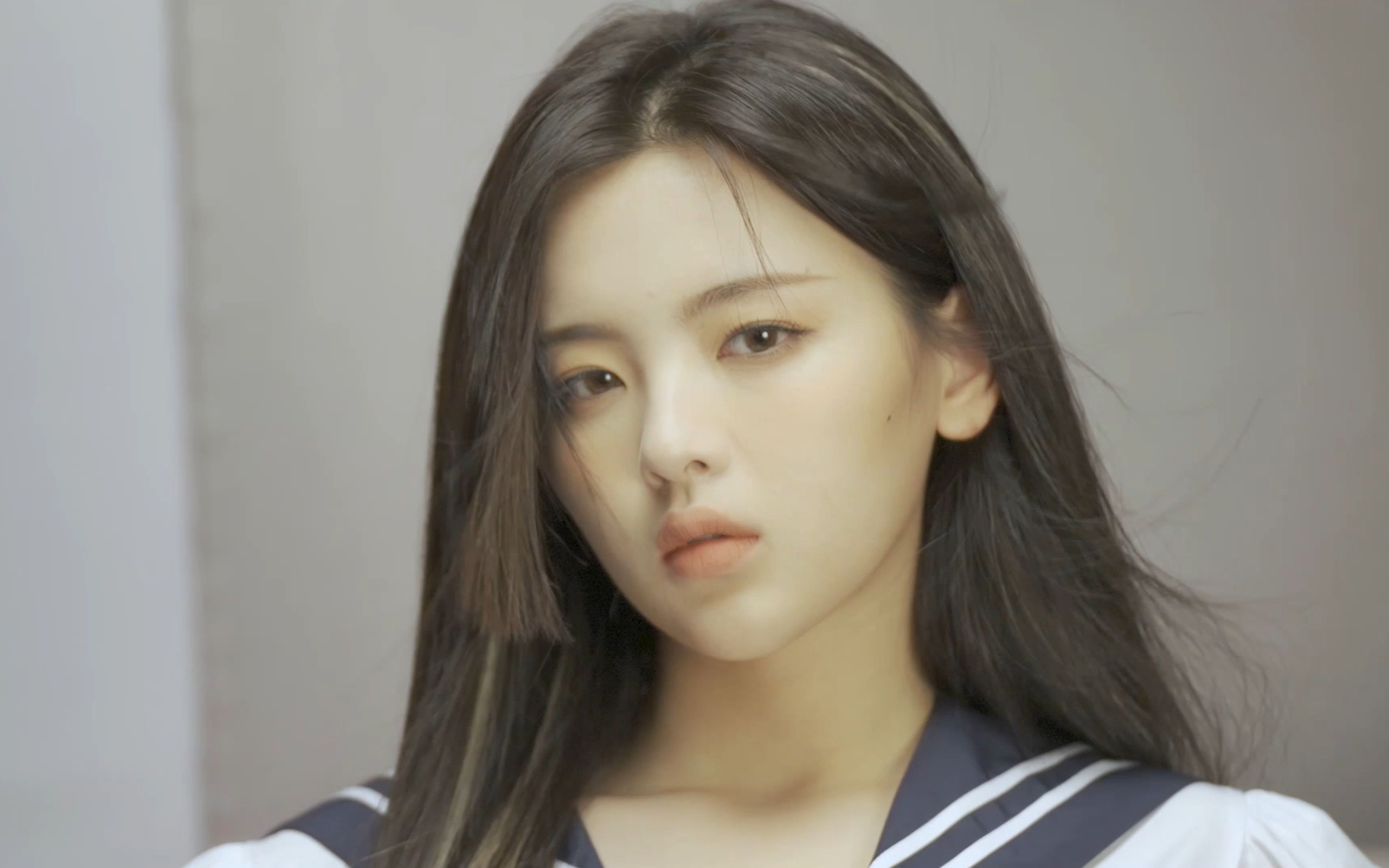 【4k画质】杨超越 有限地做自己-时装lofficiel【ai高清化】