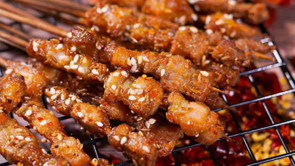 烤鱼(梭边鱼)折后到手价108元,盘装菜8.5折!乌苏系列啤酒7.5折!