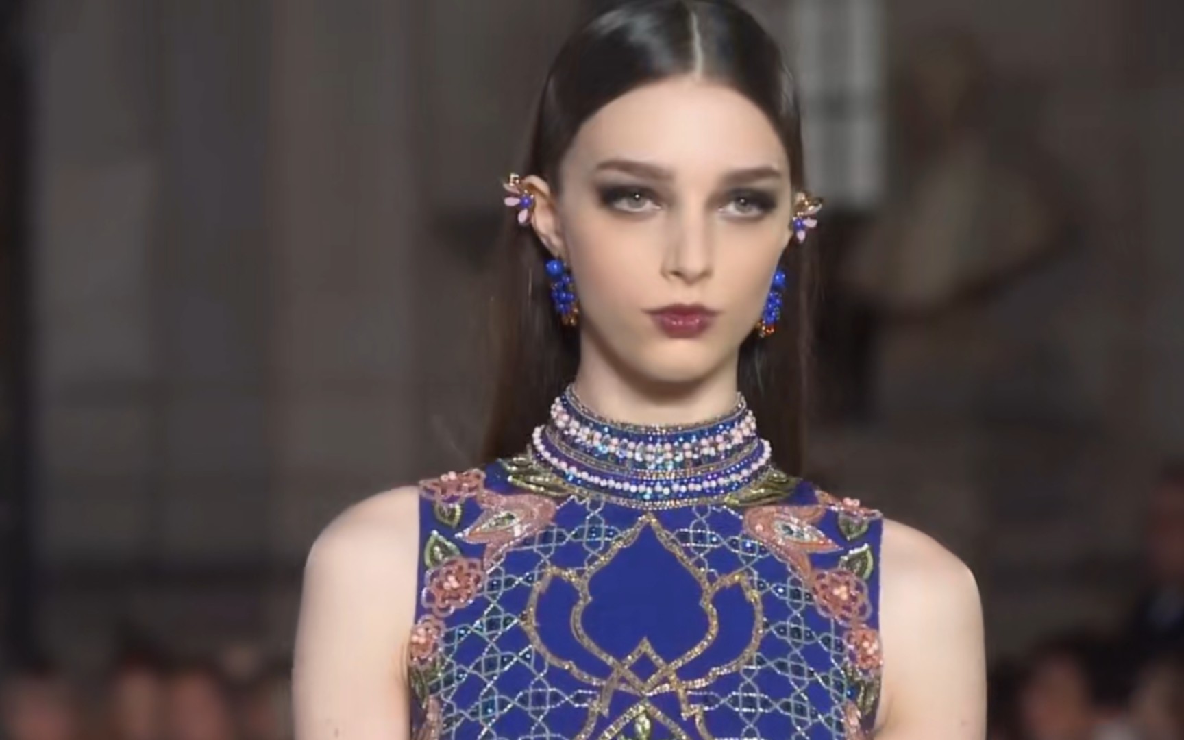 98年出生 180cm " 古埃及蛇蝎美人 " larissa marchiori