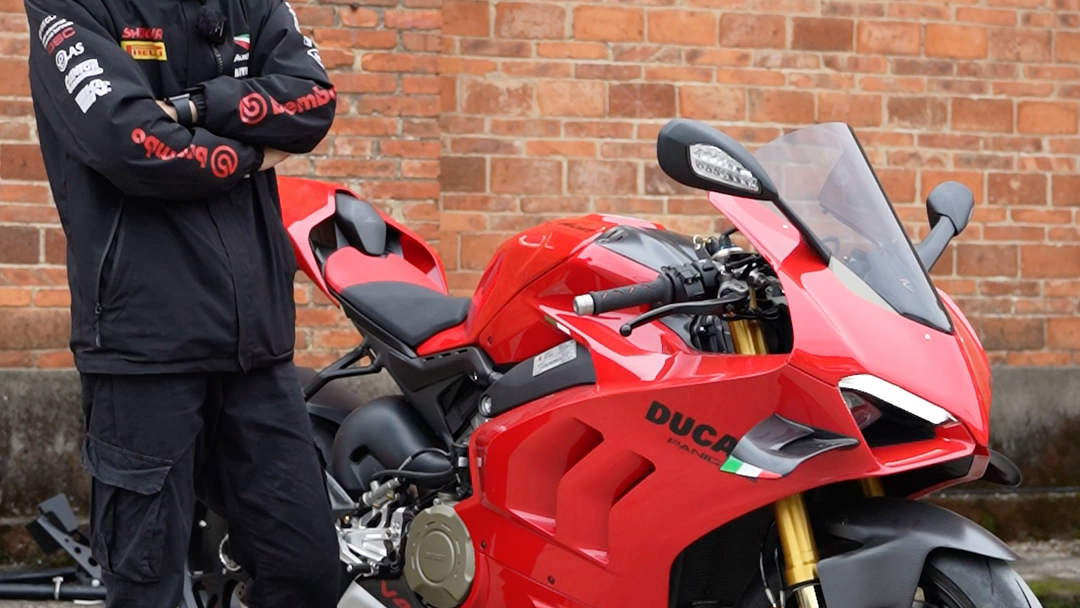 「杜卡迪 panigale v4s」