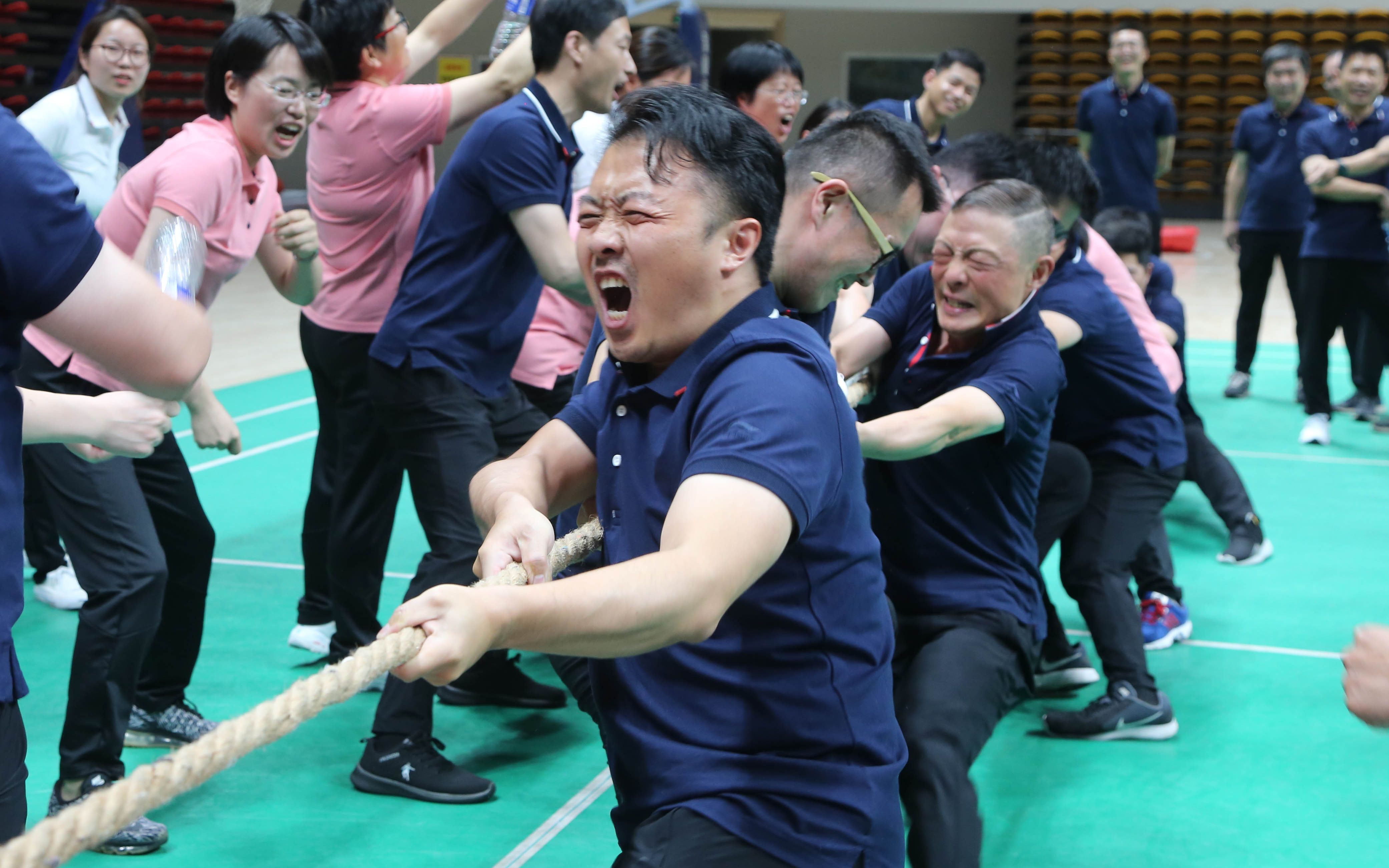 建设职工趣味运动会 同舟共济 拔河 水到渠成 我运动 我快乐哔哩哔哩bilibili