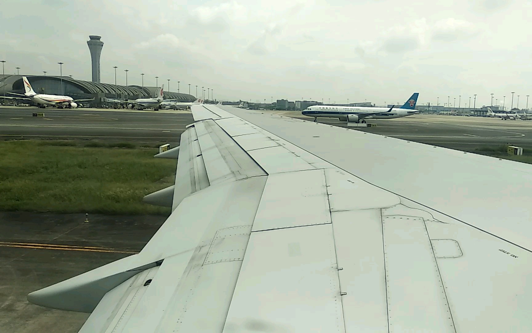 【厦门航空】 波音b757 成都双流国际机场跑道02l起飞实录(起飞后穿云